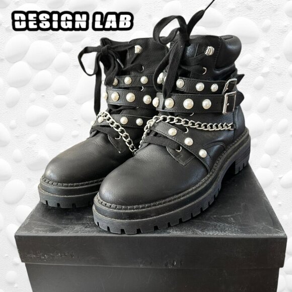 Design Lab Pearl/Chain Boots Size 8 NWT original box - Picture 1 of 13